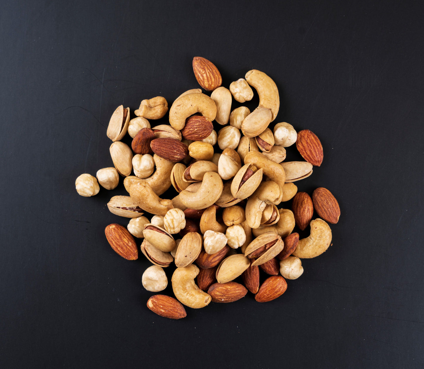 Mixed Nuts | مكسرات مشكلة